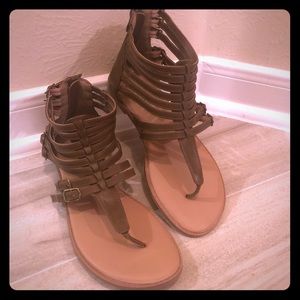Gladiator sandals 7W